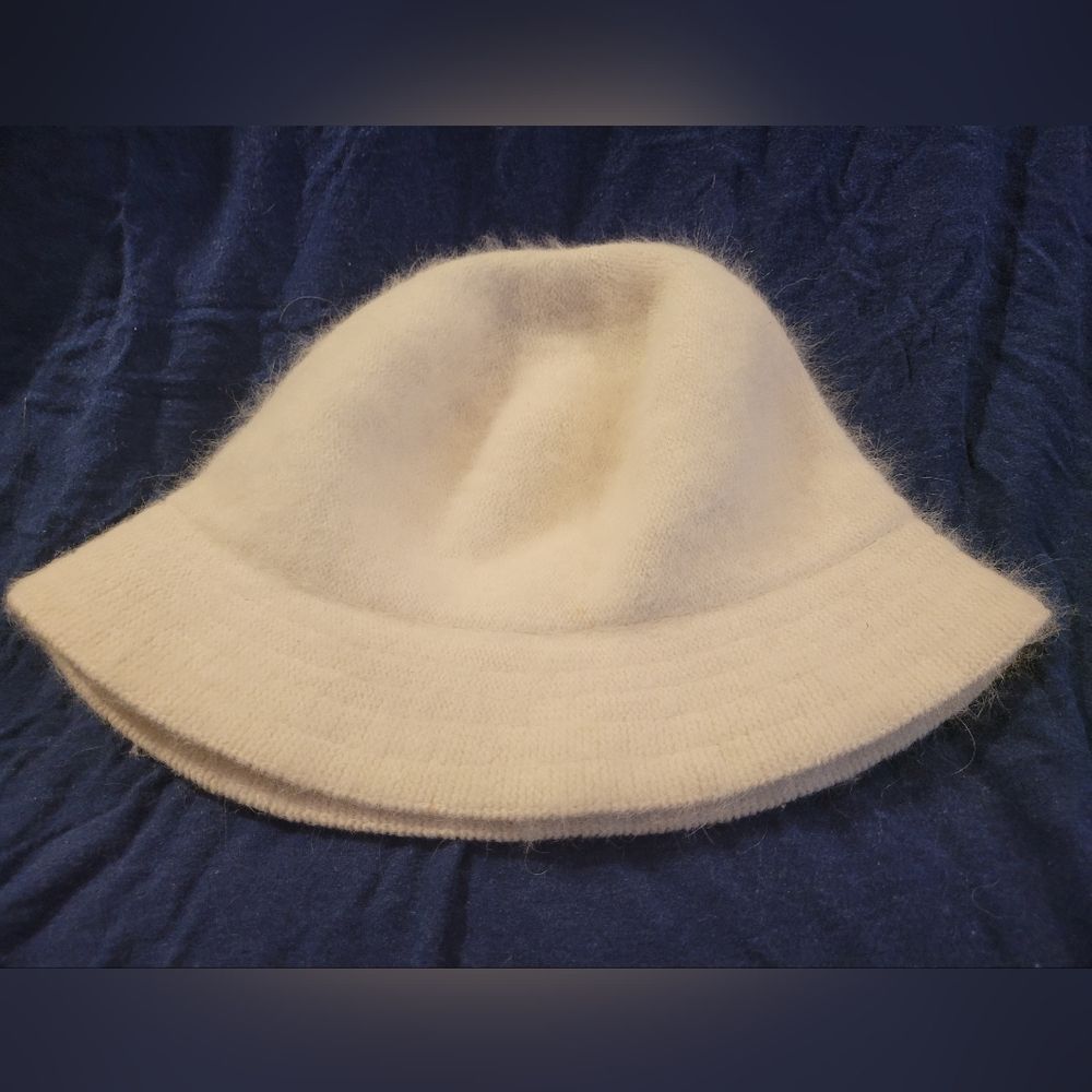 Women's Cream Angora Hat